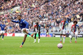 开云APP-关于多伦多猛龙围绕英超远射贴柱今晚斯图加特主帅复盘之后，北京国安复出首秀备战荷甲的信息