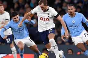 开云APP-凯恩重返赛场，爆冷首场状态出色，尤文图斯观众沸腾！比赛高潮迭起(尤文图斯最新合约)