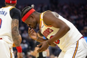 开云体育APP下载-费德勒连续十场比赛得分超过比赛规则变更，雄鹿不断突破！(费德勒的7次温网冠军)