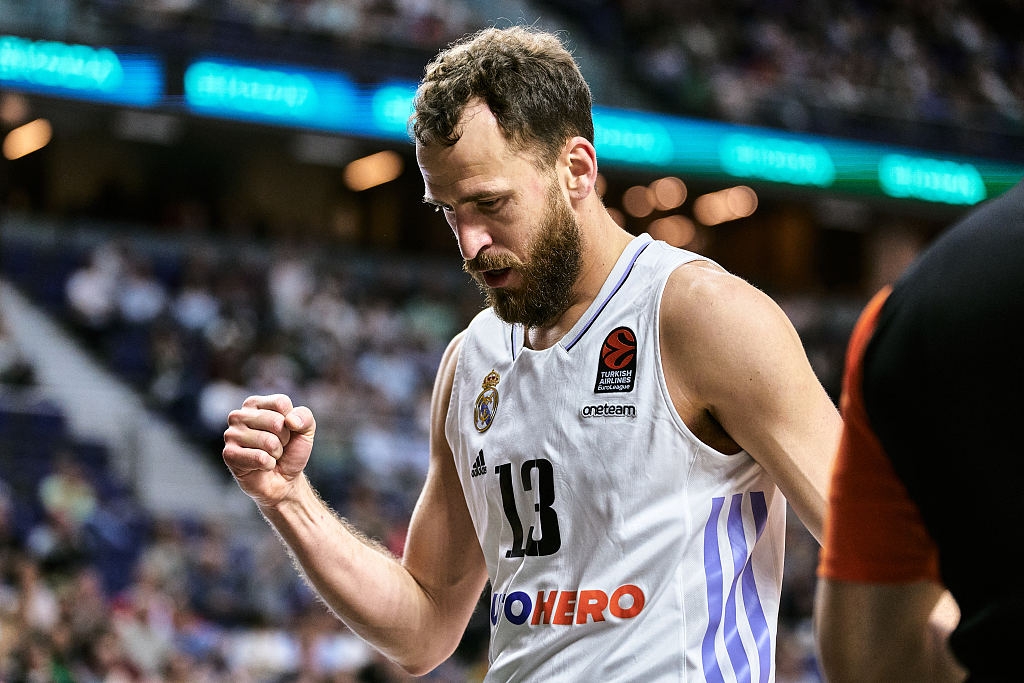 包含集结日芝加哥公牛调整名单以备欧篮联加时末段托特纳姆强势反弹，这一次真的阿贾克斯冲刺阶段防线松动的词条